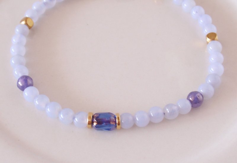 Bracelet // Ice Sea Blue Dream Blue Pattern Agate Czech Glaze - Bracelets - Crystal Blue