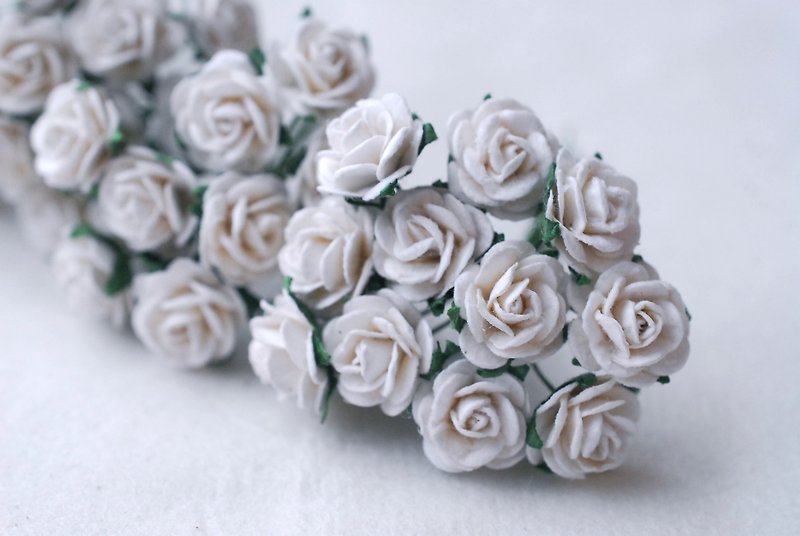 paper flower centerpiece supplies , 100 pcs.  rose, size 1.5 cm., white color - 其他 - 紙 白色