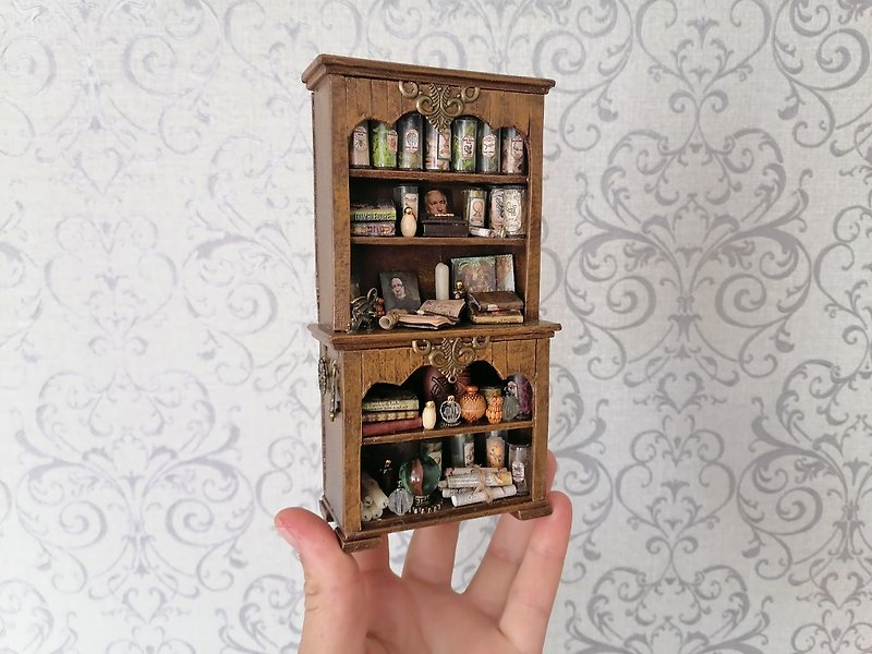 1:12 scale. Cupboard from the Potions room. Based on the book Harry Potter. - Stuffed Dolls & Figurines - Other Materials Green