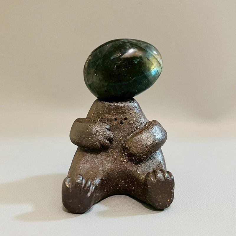 菜陶 療癒手捏陶偶 背包小夥伴 - 擺飾/家飾品 - 陶 咖啡色
