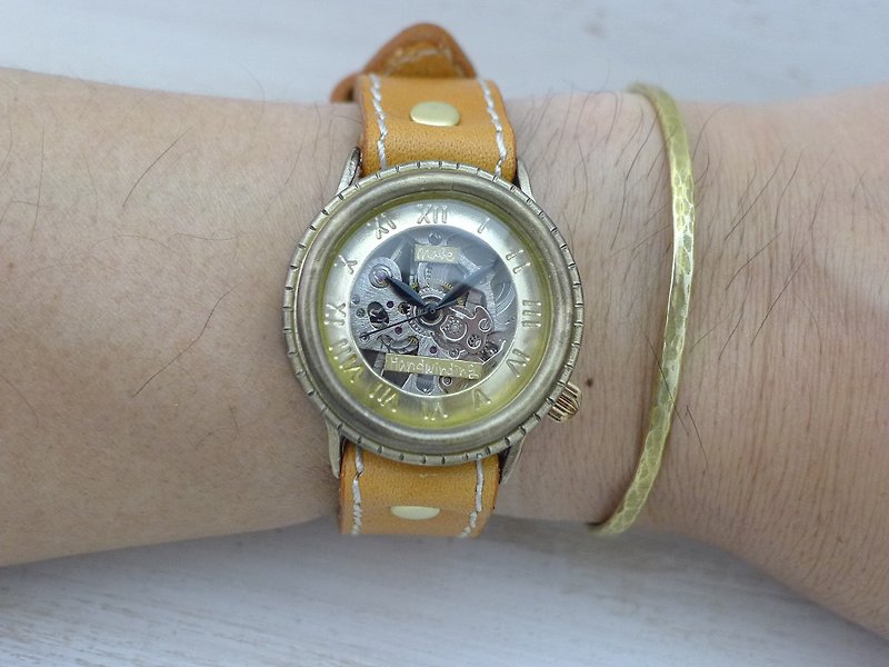 手作り腕時計 BHW068 ミシンステッチ 33mm手巻きBrass ローマ数字インデックス - 腕時計 - 銅・真鍮 ゴールド