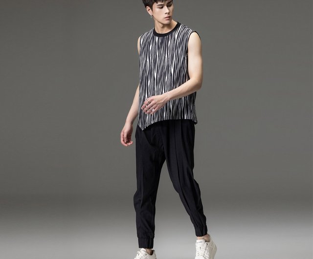 夏メンズ白と黒柄のノースリーブTシャツプリントカジュアル