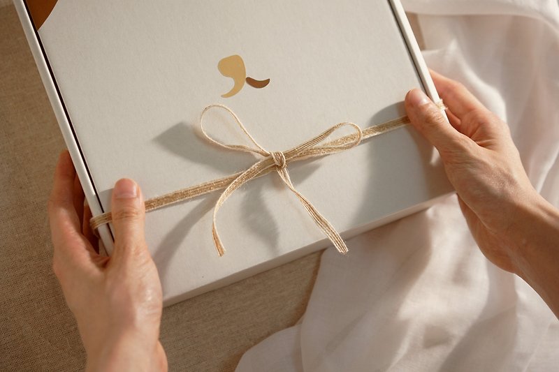 Gift Packaging (Gift Box & Message Card) - White/Brown - กล่องของขวัญ - กระดาษ ขาว