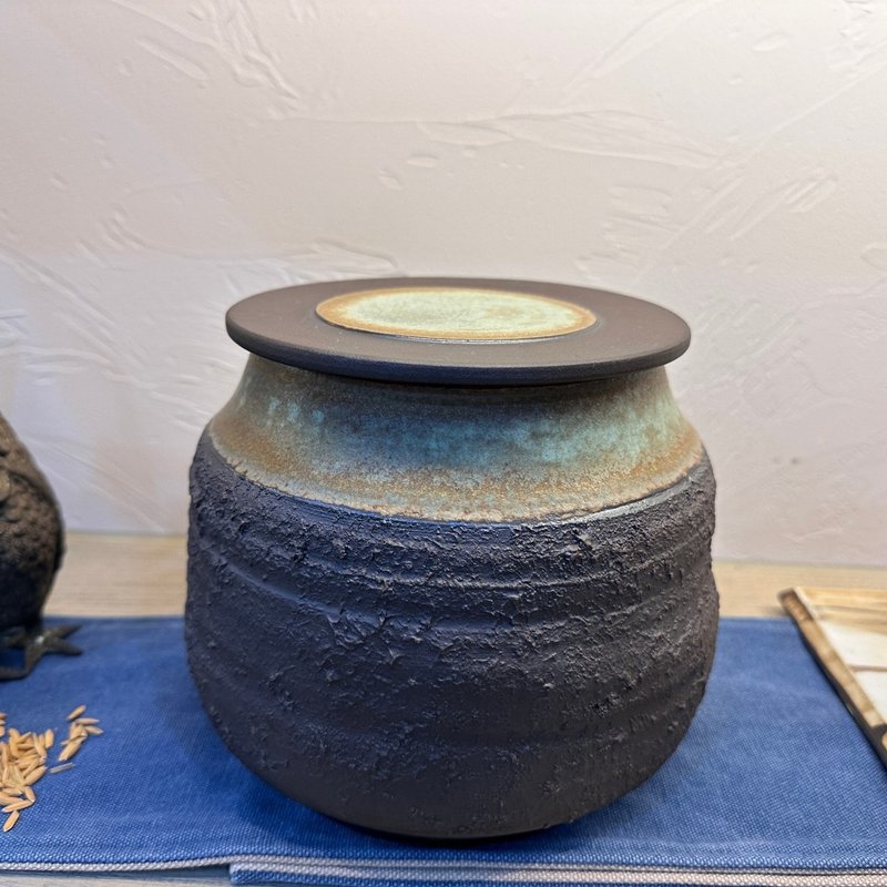 木丹大師手作岩礦小茶倉 - 茶壺/茶杯/茶具 - 陶 咖啡色