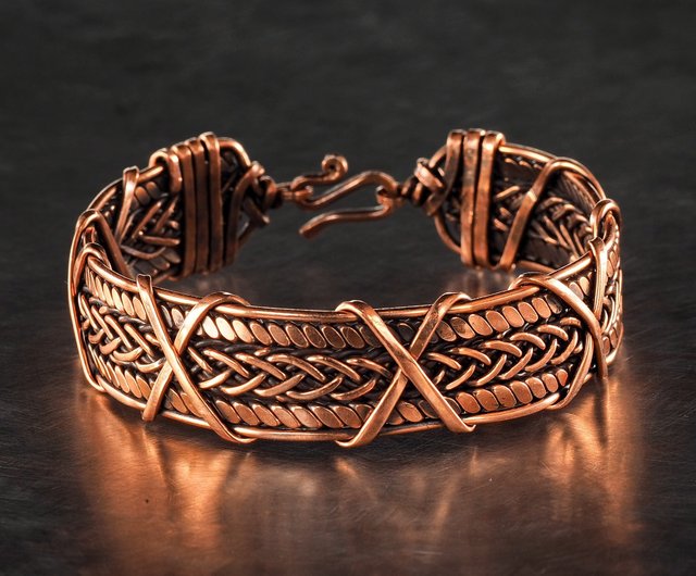 Handmade copper bracelet Unique wire wrapped metal bangle