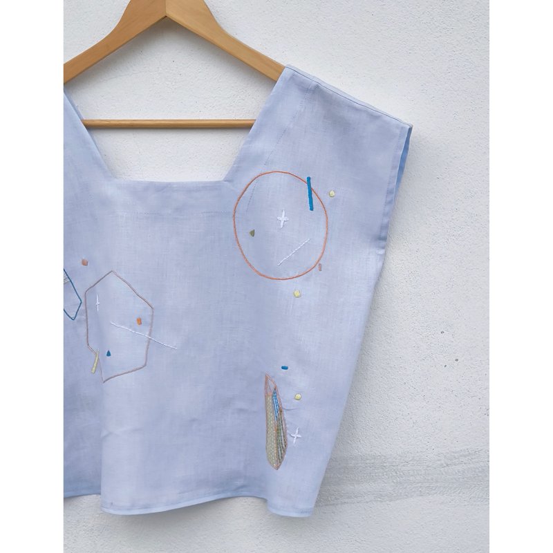 Embroidery | Linen | Square Neck Top, Sky Blue - 女襯衫 - 棉．麻 藍色
