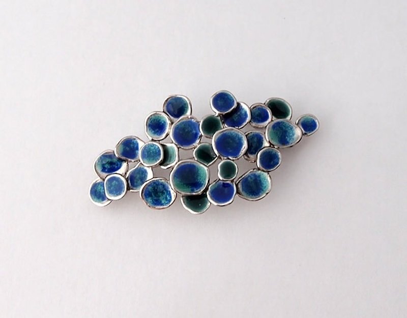 Cloisonne brooch Silver925 Navy blue green enamel glass ryu - Brooches - Glass Blue