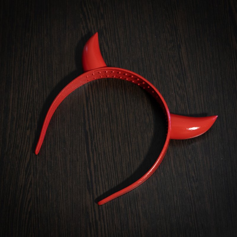 Red Devil Horns on a Headband - 髮夾/髮圈 - 塑膠 紅色