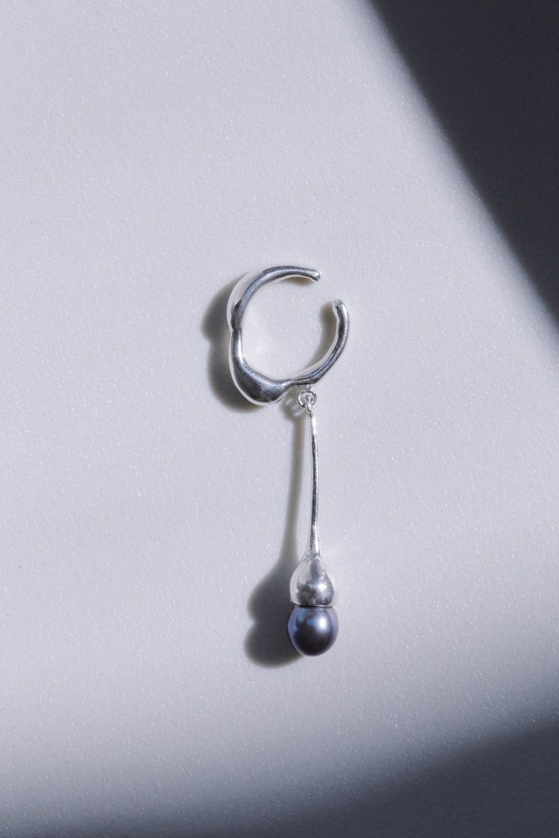 Swing raindrop ear cuff + pearl 搖擺雨滴 耳骨夾+黑珍珠 - 耳環/耳夾/耳骨夾 - 珍珠 黑色