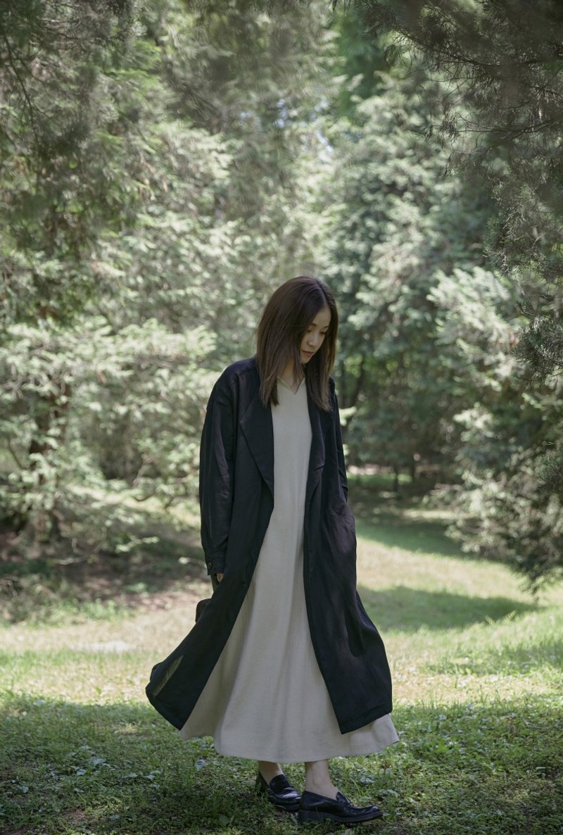 夏日薄款防曬長外套 I summer long coat - 女西裝外套 - 棉．麻 黑色