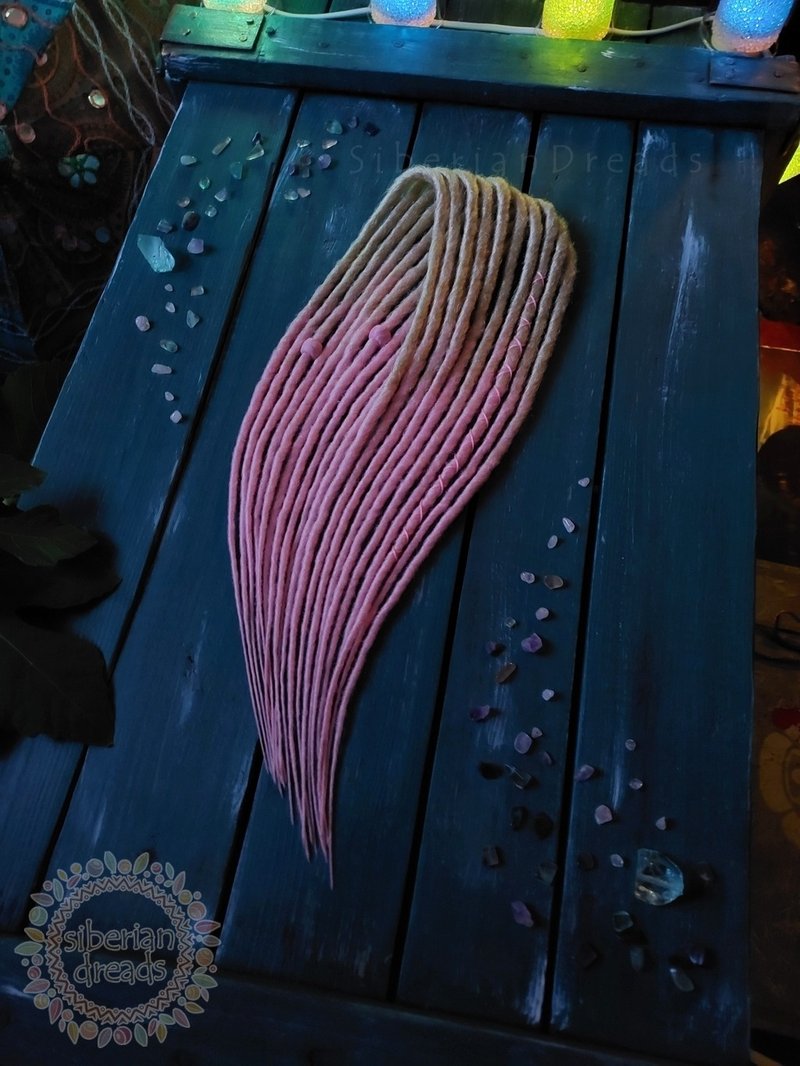 Pastel pink Twist Dreadlocks / Blonde Pink ombre twist smooth synthetic dreads - 髮夾/髮圈 - 其他材質 粉紅色