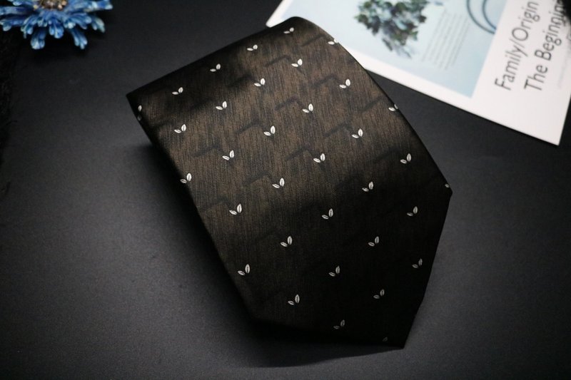 咖啡色小碎花領帶/紳士正裝休閒百搭necktie - 領帶/領帶夾 - 絲．絹 咖啡色