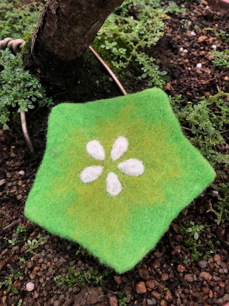 Felt coaster-okra-fair trade - Coasters - Wool Green