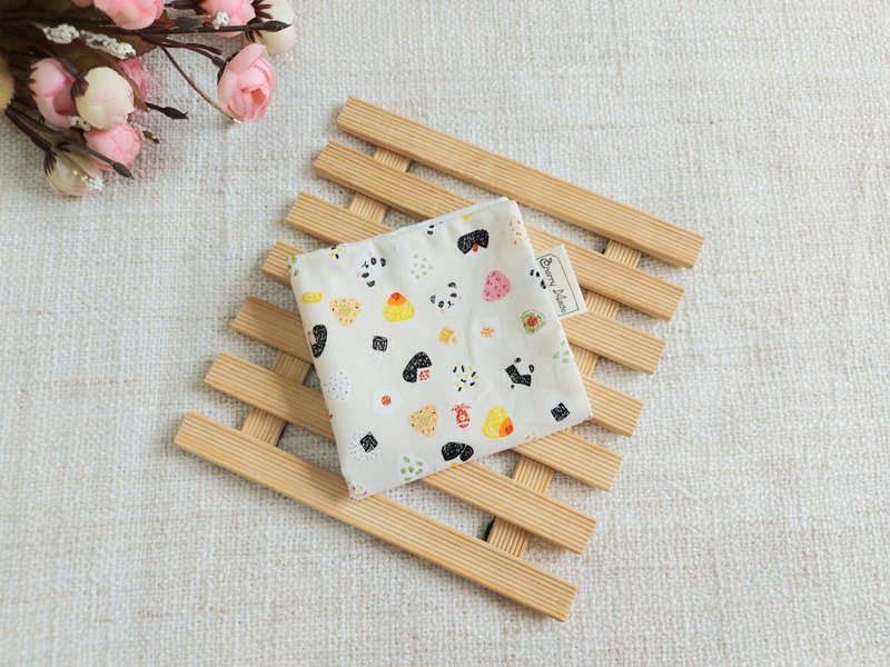 Pure cotton gauze handkerchief/saliva towel/small square-triangular rice ball fat-beige - Bibs - Cotton & Hemp White