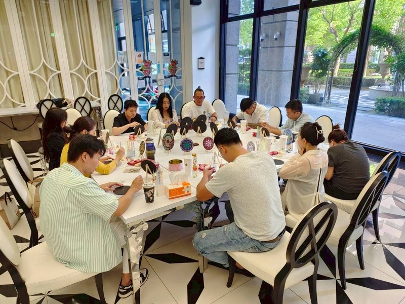 初階放鬆曼陀羅畫 體驗 靜心 療癒內在 活在當下 能量提升 - 戶外/室內活動 - 紙 