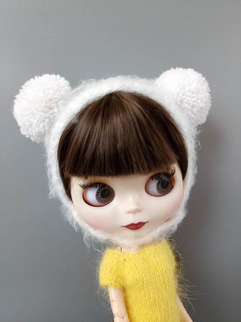 Knitted hat with pompon for Blythe, Neo Blythe, Pullip. Clothes for Blythe. - หมวก - ขนแกะ ขาว