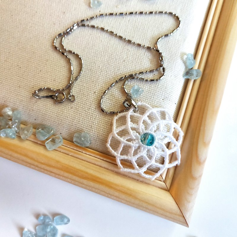 N008-Hand Knitted Necklace Blue Heart White Mandala Necklace - สร้อยคอ - ไนลอน ขาว
