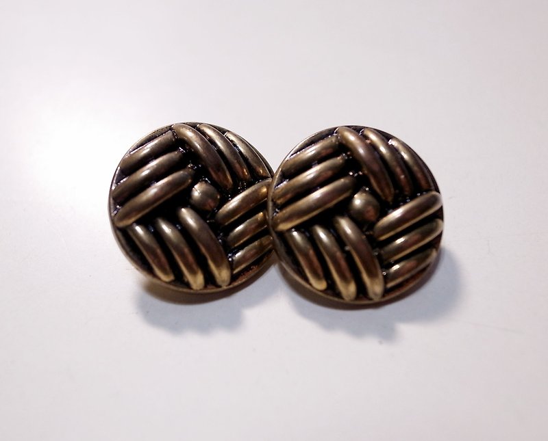 Vintage knotted bronze pin earrings - Earrings & Clip-ons - Plastic Brown