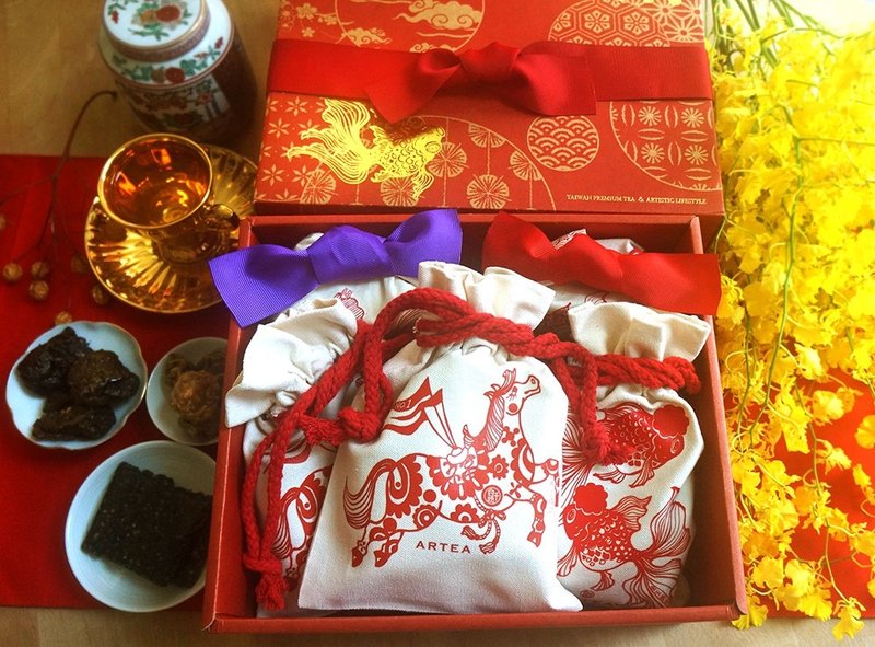 2026新年禮盒馬【馬上亨通。 金玉滿堂 】2款好茶+3款人氣茶 - 茶葉/茶包 - 棉．麻 紅色