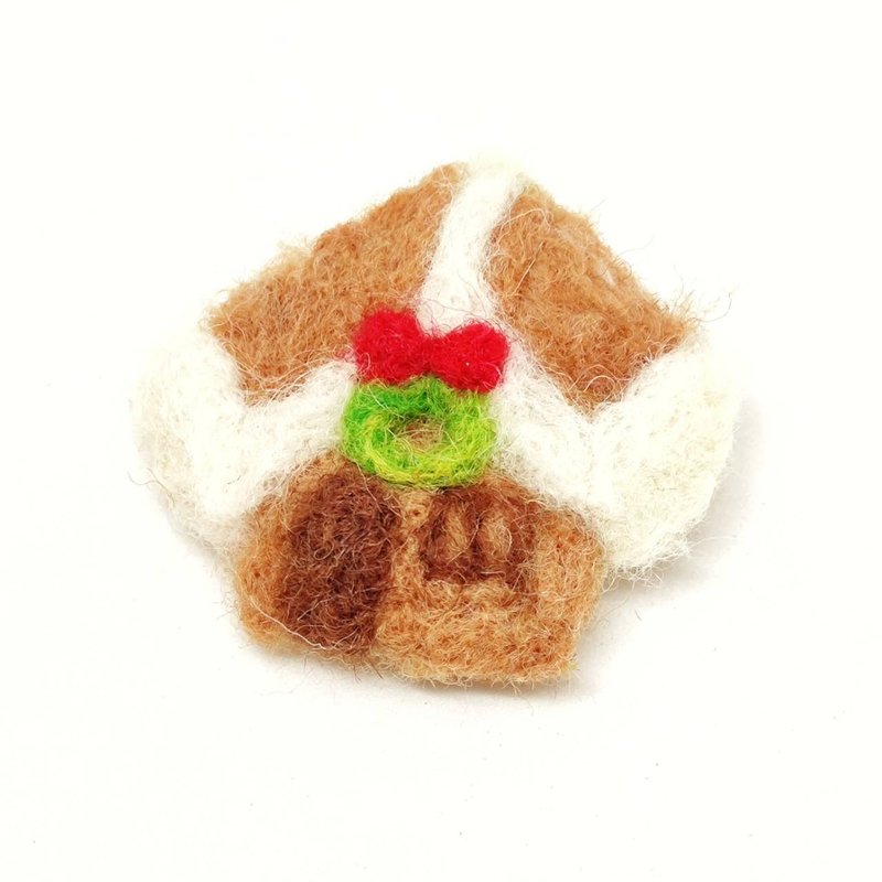 Gingerbread House Fleece Felt Pin for Christmas to wear to your party! - เข็มกลัด - ขนแกะ สีนำ้ตาล