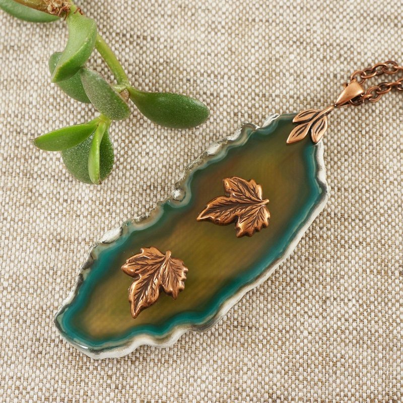 Green Agate Slice Slab Copper Maple Leaf Pendant Necklace Woman Jewelry Gift - 項鍊 - 半寶石 綠色