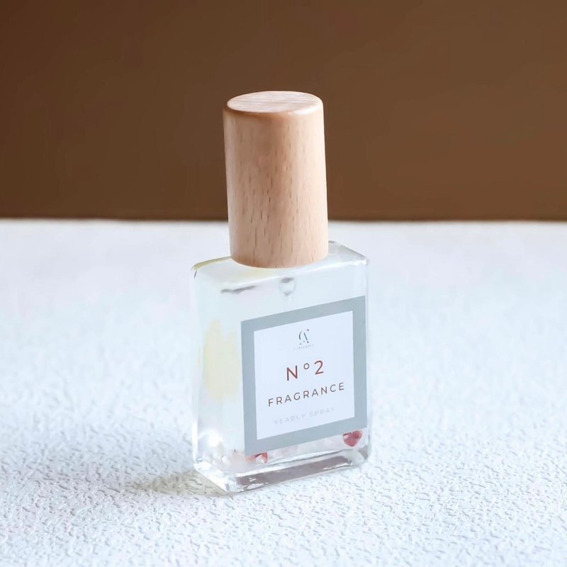 Liu Nian Bu Yun No. 2 Natural Essential Oil Crystal Energy Fragrance Spray - น้ำหอม - น้ำมันหอม ขาว