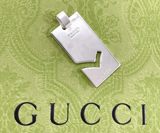 日本直送中古美品】グッチGUCCI ペンダントトップ星座ARIES お