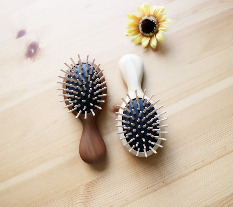 [Patented wooden comb] Taiwan patented small round massage comb - Makeup Brushes - Wood 