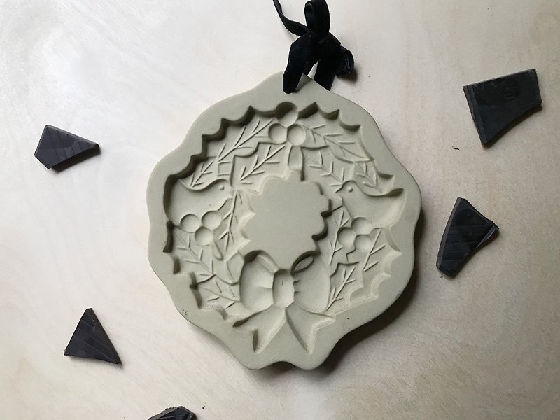 80s holly and bird biscuit model / wall decoration - อื่นๆ - ดินเผา สีกากี