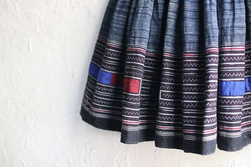 OMAKE REMAKE Meng cross stitch skirt 04 left figure one two three - Skirts - Cotton & Hemp Multicolor