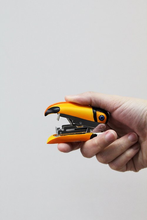 SÜSS Living生活良品 日本Magnets療癒系列 托哥巨嘴鳥造型10號針小釘書機