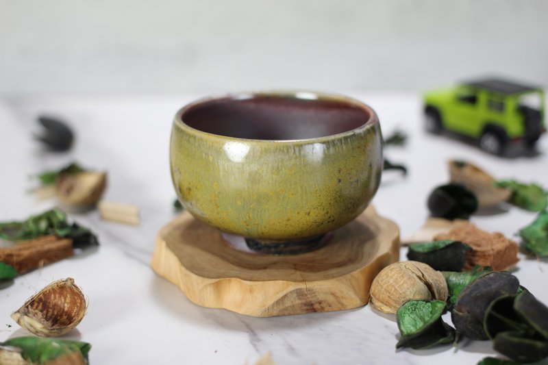 【送禮好物】110ml 柴燒 鐵釉 手拉坯茶杯 鶯歌名家葉敏祥作 - 茶壺/茶杯/茶具 - 瓷 