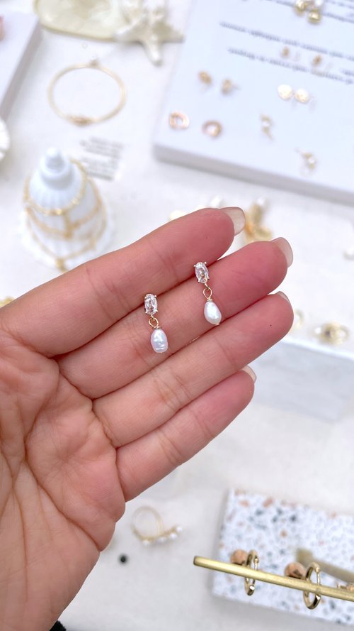 Swhisper Jewellery 耳語 極簡風質感鋯石耳釘天然淡水米粒珍珠