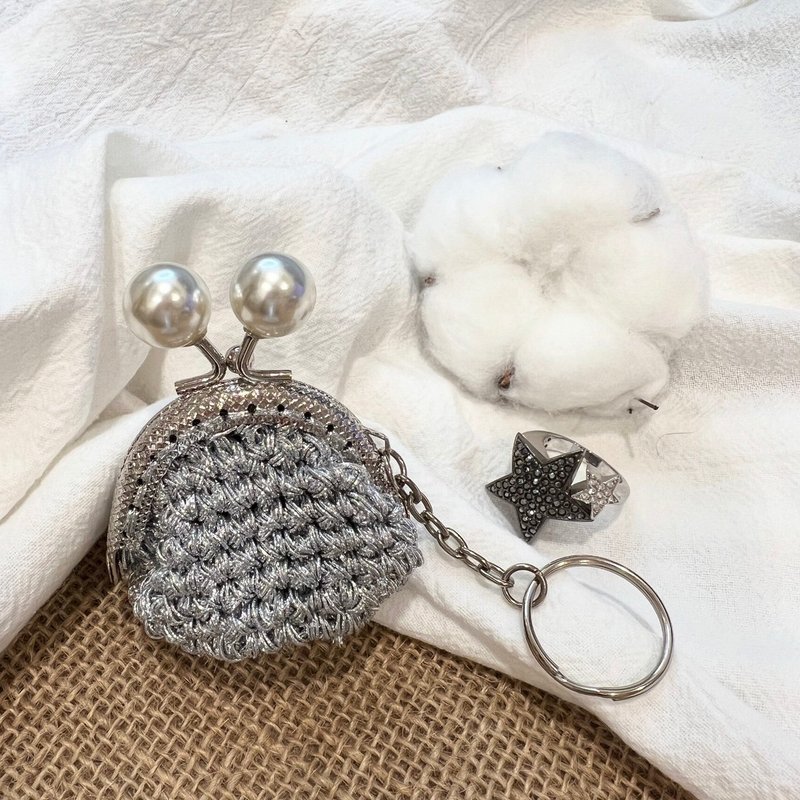 *[Specially Made] White Silver- Kiss Lock Bag Keychain Keychain/Coin Purse/Pendant/Exchange Gift - Keychains - Other Materials 