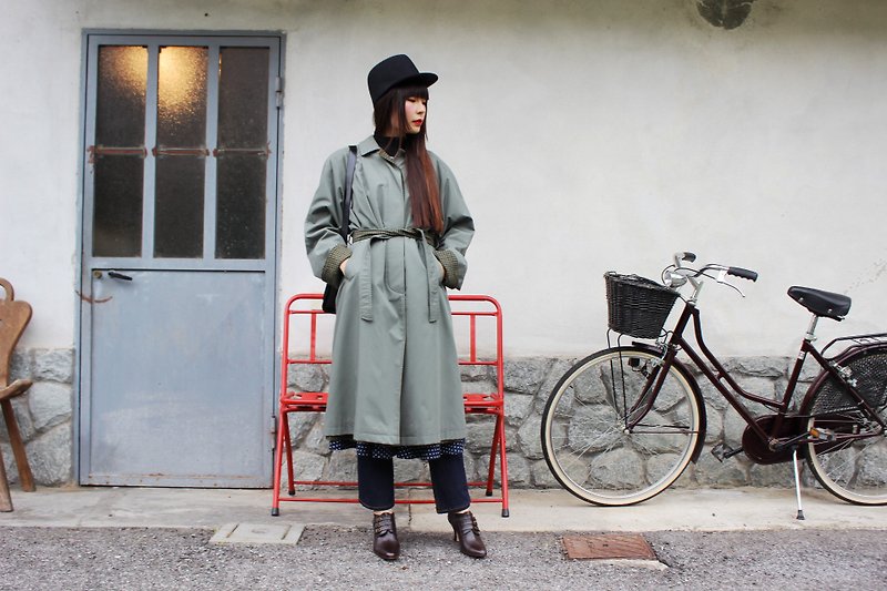 F3007 [Vintage jacket] Trench coat and green plaid double-sided to wear waist straps attached windbreaker jacket - Women's Blazers & Trench Coats - Cotton & Hemp Green