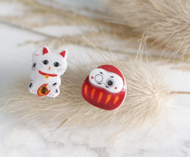 招き猫とだるまピアス - ショップ cravis handmade shop ピアス・イヤリング - Pinkoi