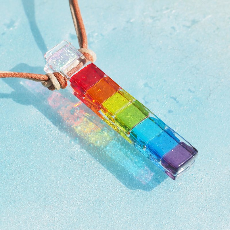 【Rainbow】Shimmering Rainbow Glass Necklace - Gradation Bar Handmade - Necklaces - Glass Multicolor