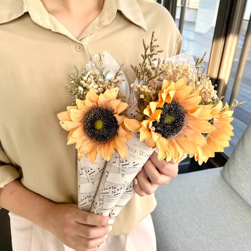 クラシックと祝福】ひまわりの花束 - ショップ Some Music Design