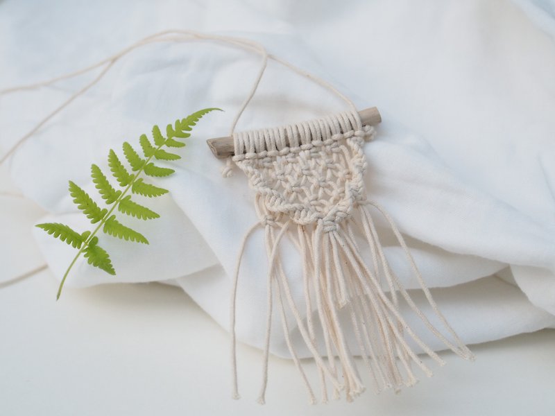 【 小物織品 】  天然樹枝頸飾 - 項鍊 - 棉．麻 白色