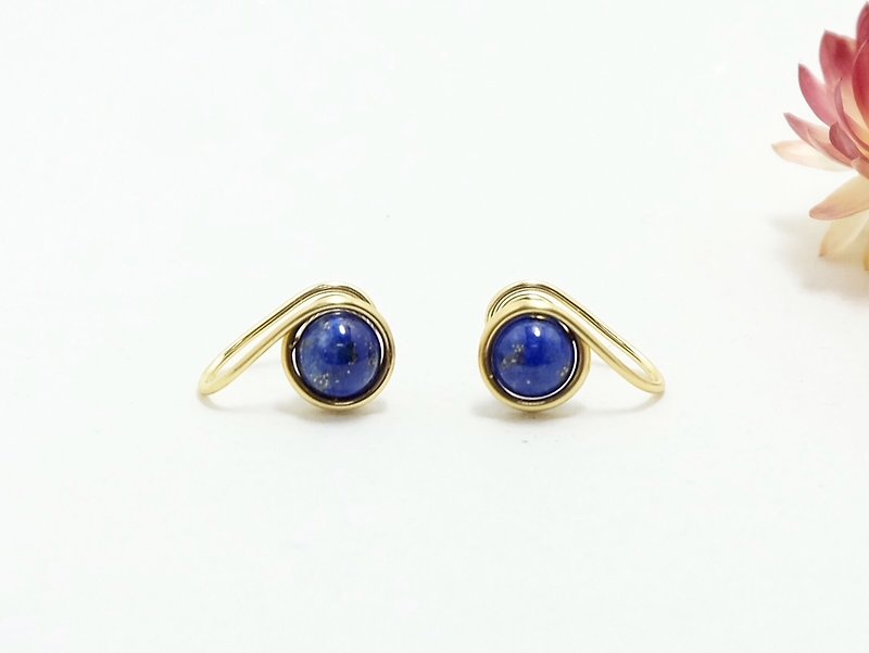 ．手作耳環．Lapis lazuli 青金石  情人節客製化 (耳夾式/耳針式) 藍色 - 耳環/耳夾 - 寶石 藍色