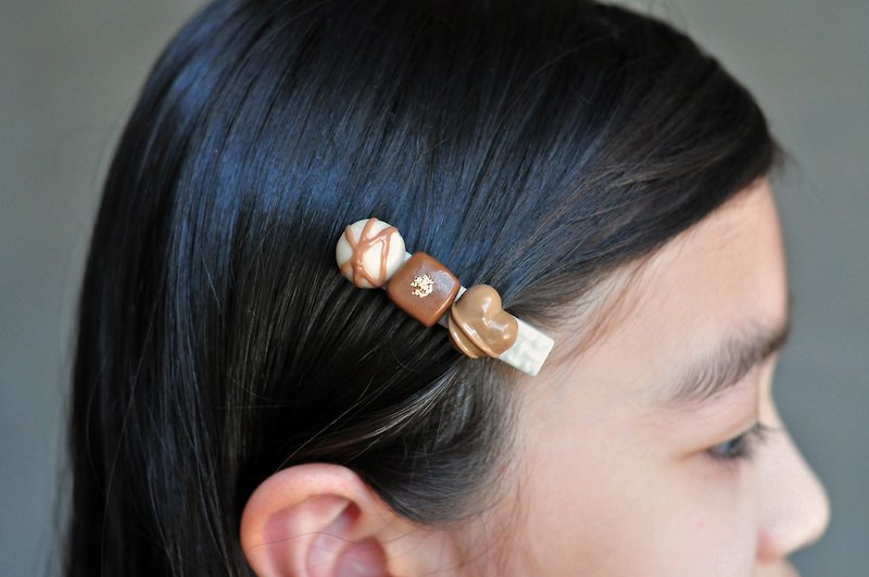 Handmade three-color chocolate hair clip / simulated clay - Hair Accessories - Clay 