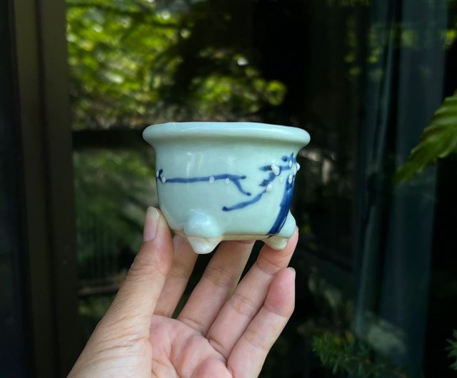 瀬戸　青磁梅花文　植木鉢　骨董 瀬戸青磁梅花文植木鉢骨董