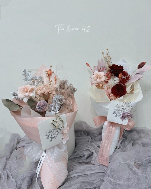 The flower 42 永生康乃馨花束