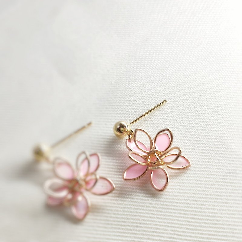 Small cherry blossoms | hand-wound style | elk spots | no pierced friends series - Earrings & Clip-ons - Other Materials Gold