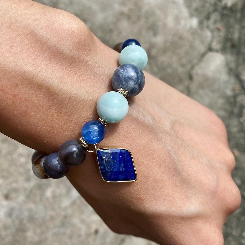 【Lost and find】Lapis lazuli iolite Stone angel Stone bracelet B01 - Bracelets - Gemstone Blue