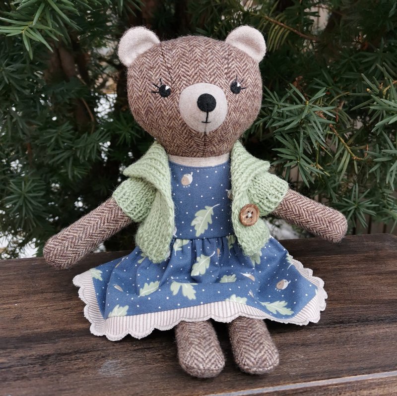 Brown bear girl, handmade plush toy, wool stuffed teddy doll - 玩偶/公仔 - 羊毛 多色
