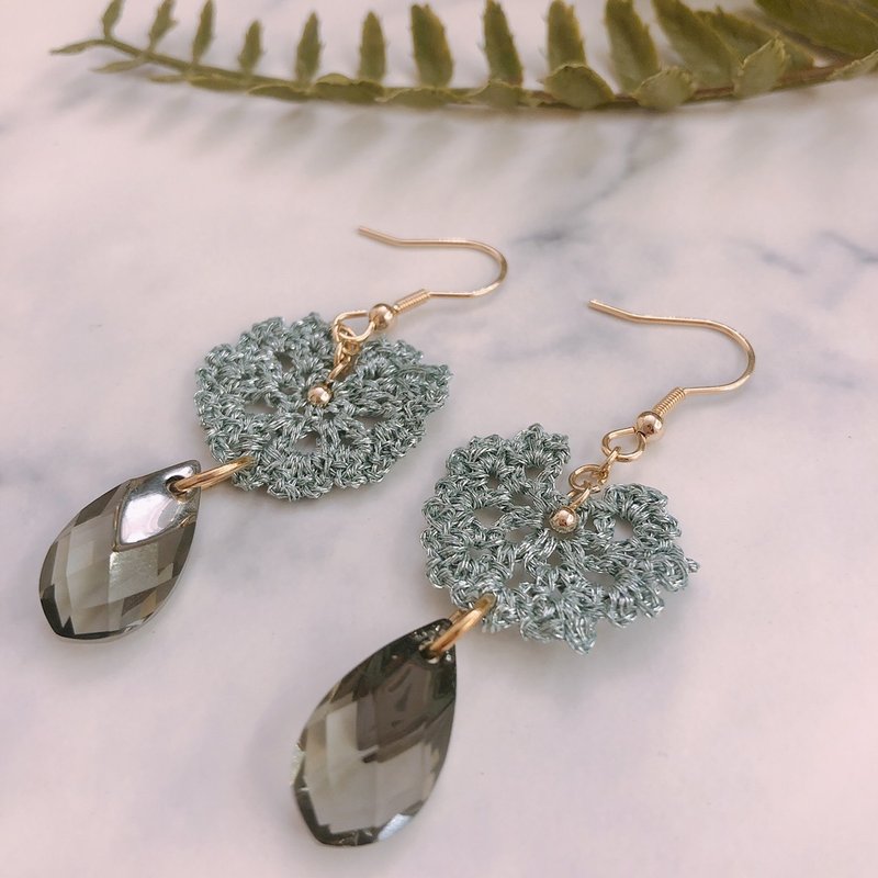 Morandi Swarovski Crystal Handmade Earrings - ต่างหู - คริสตัล 