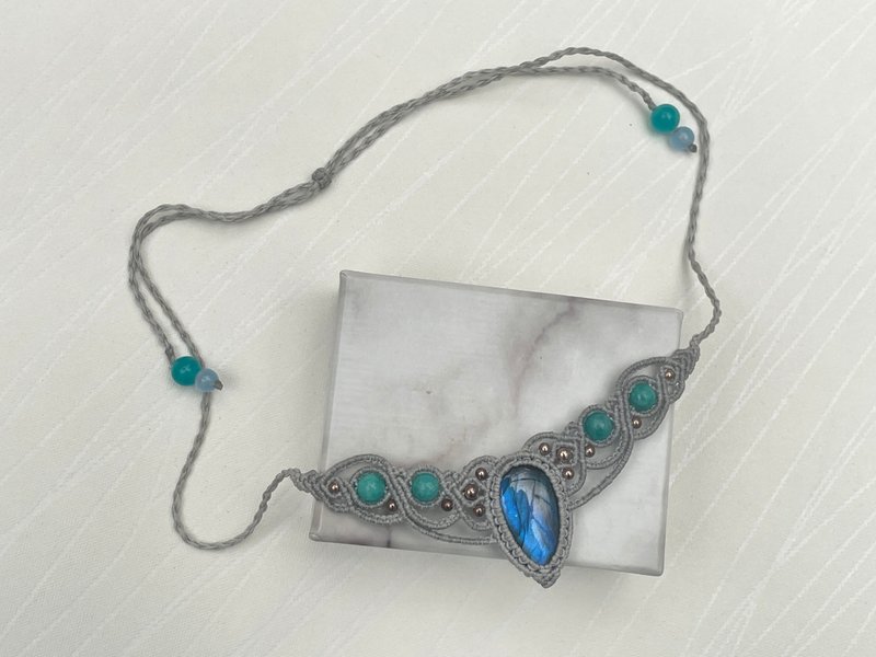 220915 Macrame Labradorite Woven Necklace - สร้อยคอ - เครื่องประดับพลอย สีเงิน