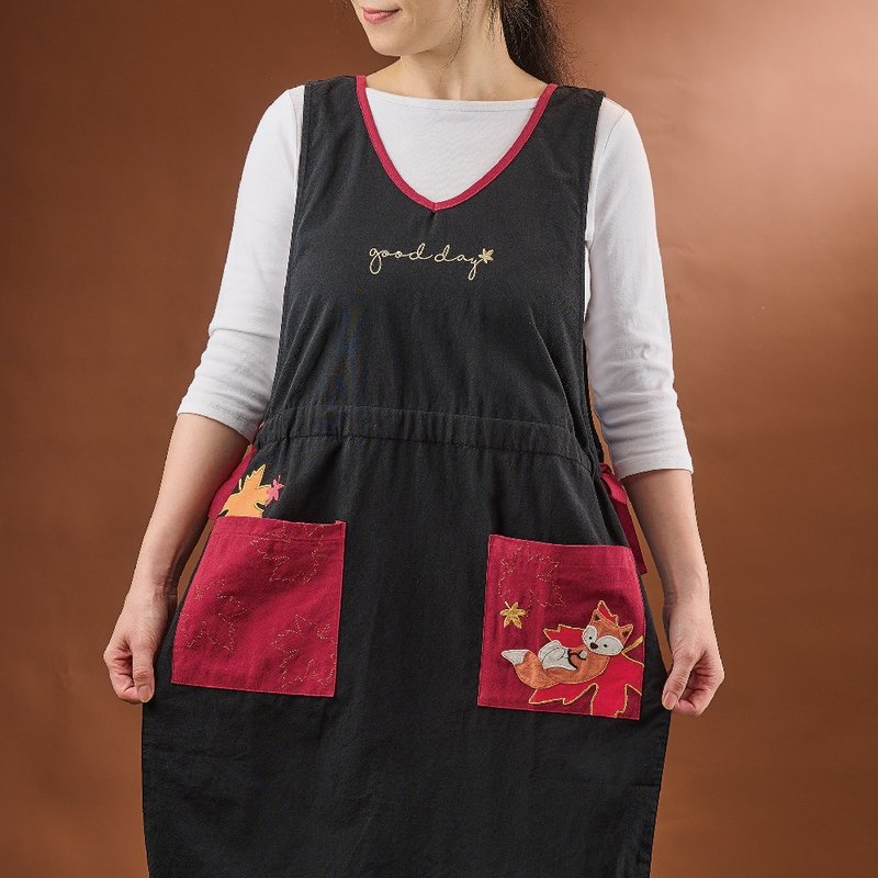 Walking with the Fox·Good Day Waterproof Apron - ผ้ากันเปื้อน - วัสดุอื่นๆ หลากหลายสี