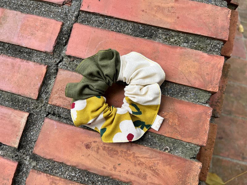 三拼荷葉髮圈 / 甜甜圈 / 夏日大白花 - 髮夾/髮圈 - 棉．麻 綠色